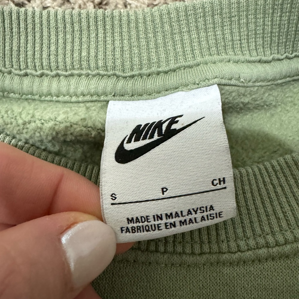 Nike Pullover - image 2